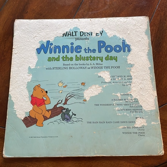 Walt Disney presents Winnie the Pooh and the Blustery Day album LP w/ storybook - Picture 2 of 16